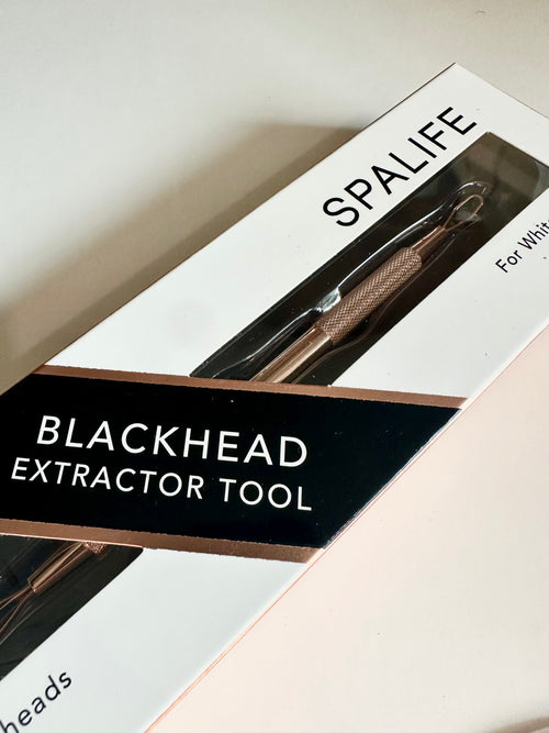 Blackhead extractor tool